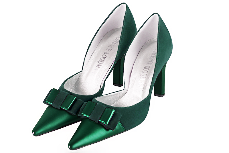 Emerald green open arch dress pumps. Pointed toe. Very high slim